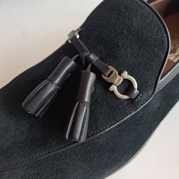 New Salvatore Ferragamo Dark Blue Suede Loafers with Tassel & Gancini Size 11 main image 4